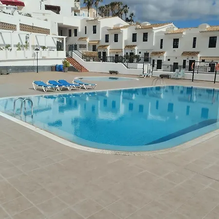 בית נופש 45 Halcones.chayofa,3 Bed Property.